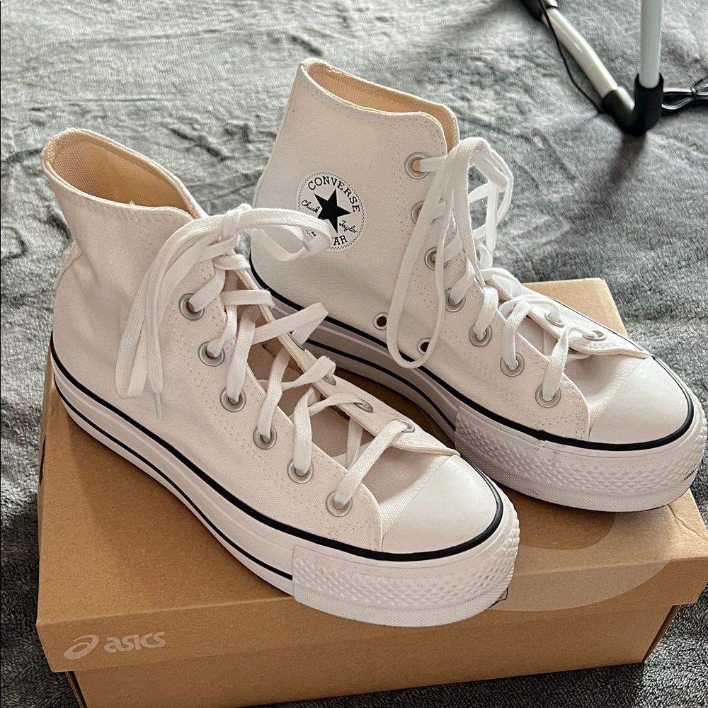 Converse Women's Classic White High-Tops